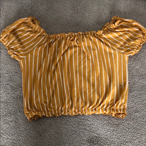 cropped off the shoulder tee - Picture 1 of 1